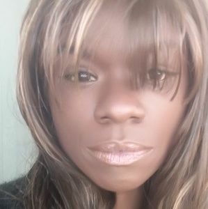 Meet your Posher, Deanna